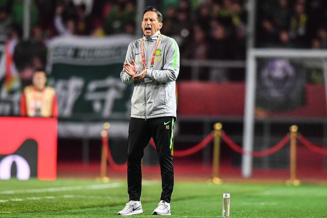 卢克肖又受伤了！距离上次复出踢了3场比赛98分钟