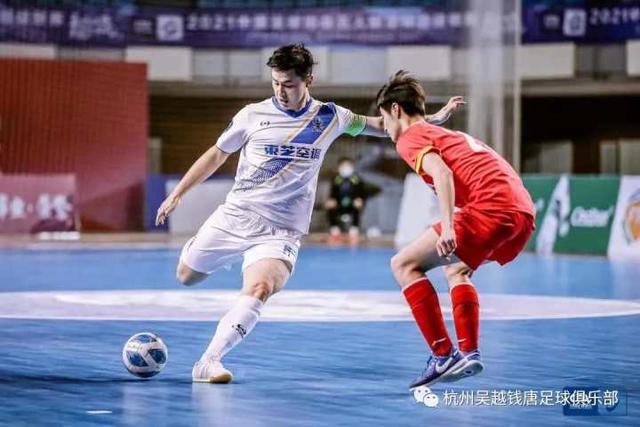 哈利伯顿26+11库里25+10+5 步行者力克勇士